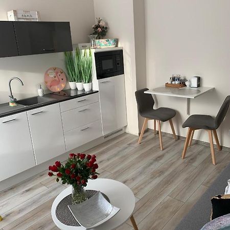 Apartament Walczaka 25 Miejsce Parkingowe กอร์ซุฟเวียลคอปอลสกี ภายนอก รูปภาพ